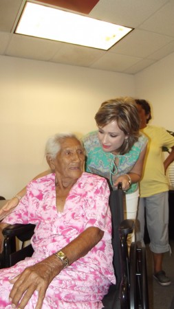 Entrega Ana Sofía Rubio sillas de ruedas